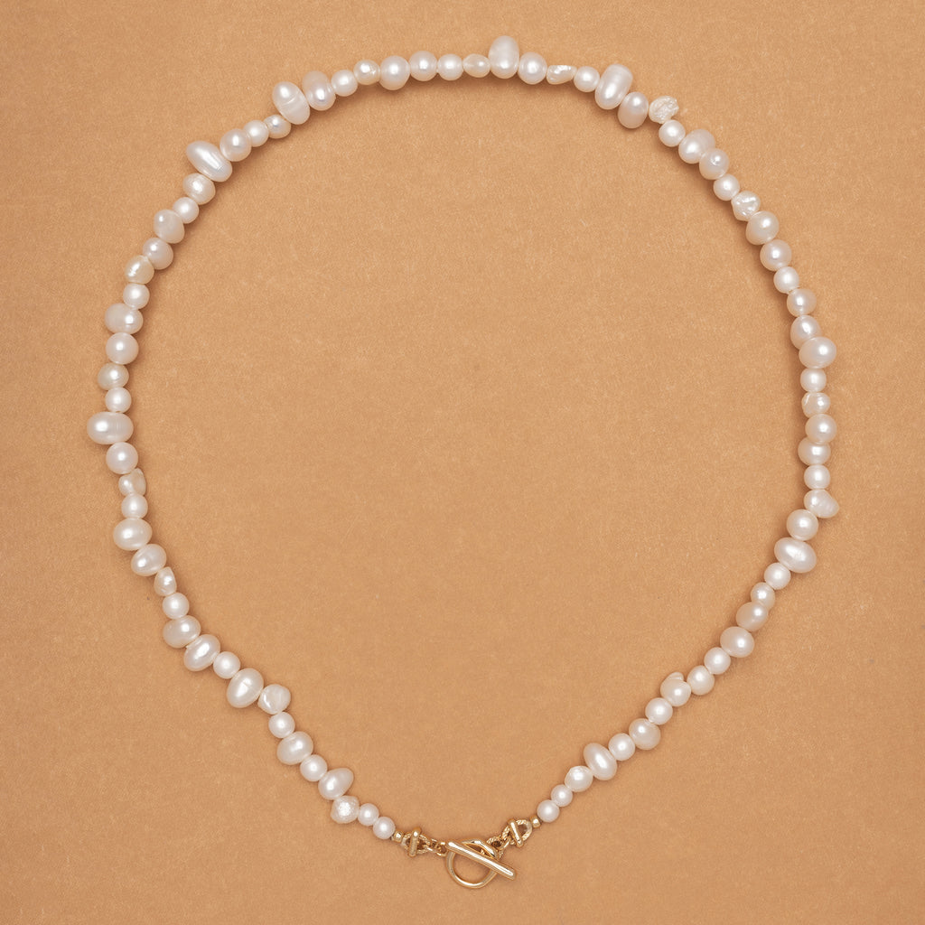 WHITE PEARL WAVE NECKLACE