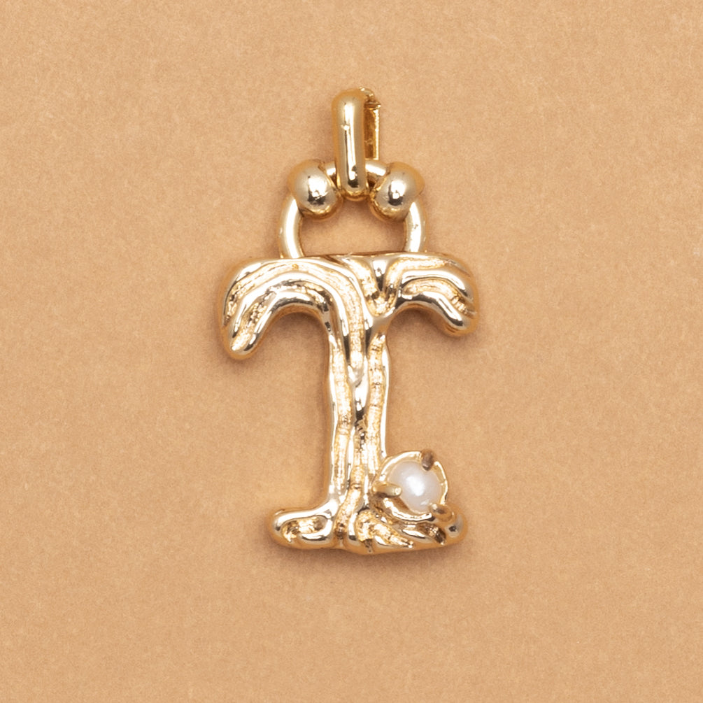 CHARM ALPHABET AND PEARL "T"(SMALL SIZE)