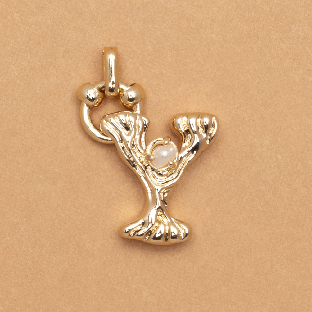 CHARM ALPHABET AND PEARL "Y"(SMALL SIZE)