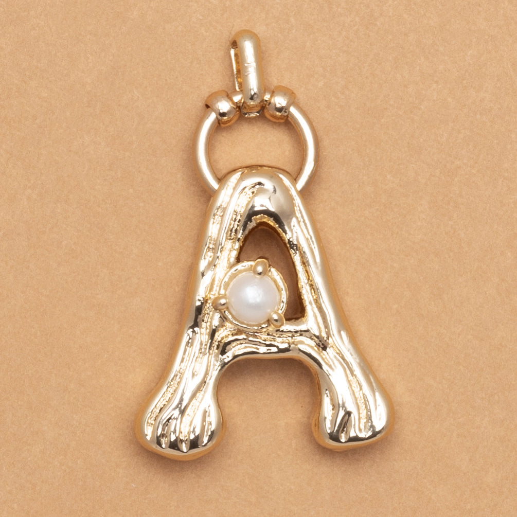 CHARM ALPHABET AND PEARL "A"(BIG SIZE)