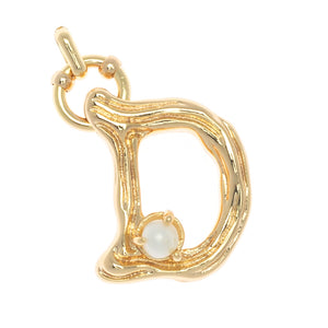 CHARM ALPHABET AND PEARL "D"(BIG SIZE)