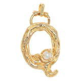 CHARM  ALPHABET AND PEARL "Q"(BIG SIZE)