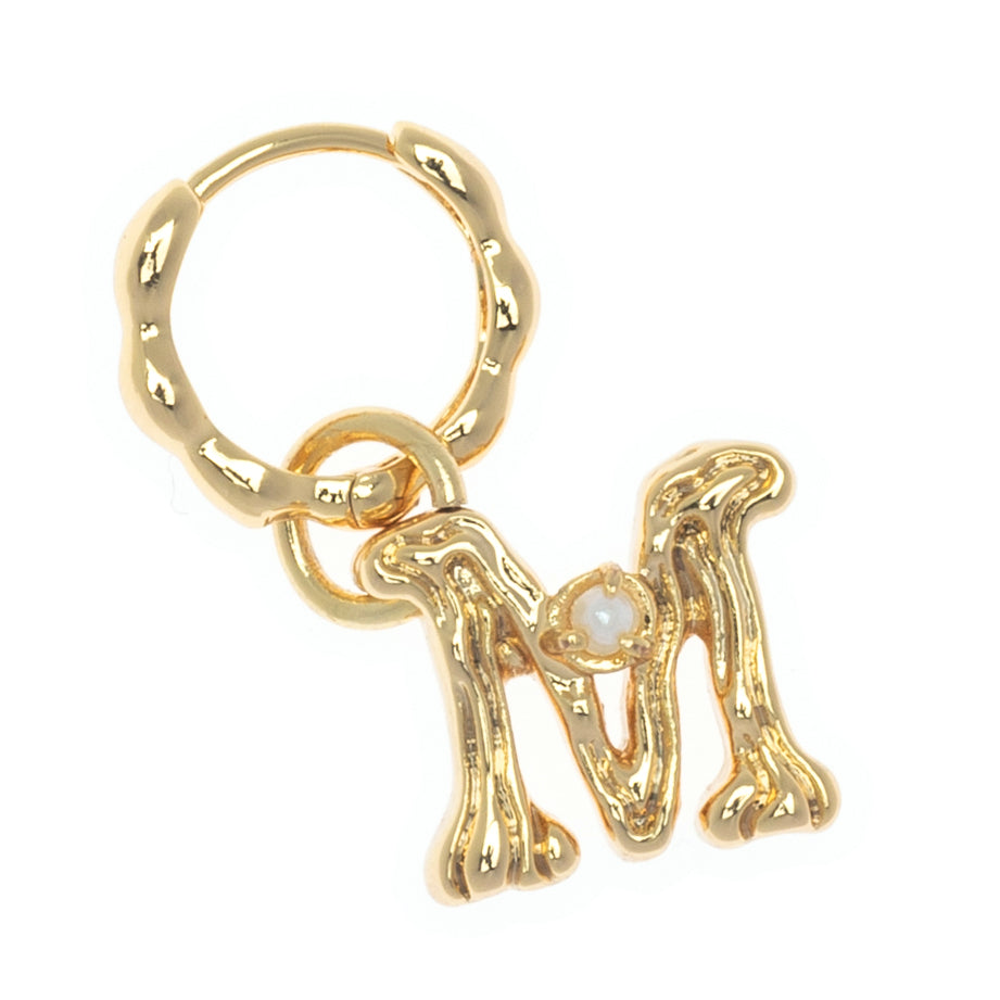 ALPHABET AND PEARL EARRINGS "M"