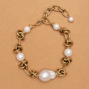 GOLD FILIGREE PEARL BRACELET