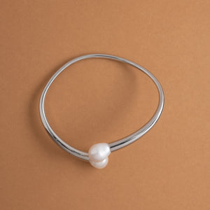 RHODIUM PEARL BANGLE