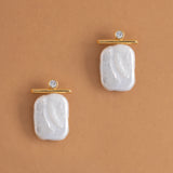 WHITE PEARL EARRINGS