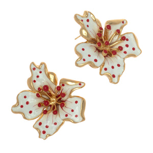 WHITE FLOWER DROP EARRINGS
