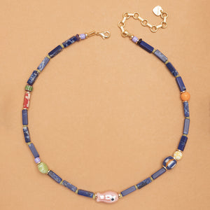 ELONGATED BLUE BEAD SHORT NECKLACE