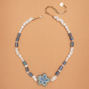 BLUE FLOWER BEADED NECKLACE