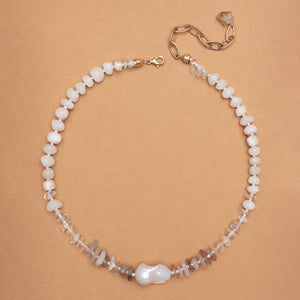 IVORY CRYSTAL NECKLACE