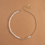 ASSYMETRICAL WHITE PEARL GOLD CHAIN NECKLACE