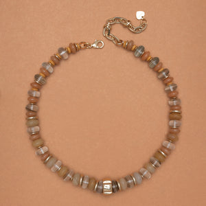 CHUNKY BROWN AND WHITE NECKLACE