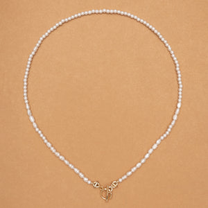 WHITE PEARL SERENE CURVE NECKLACE