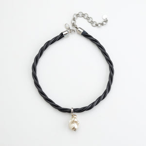 WHITE PEARL BLACK NECKLACE