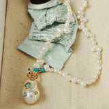 BAROQUE WHITE LARIAT NECKLACE