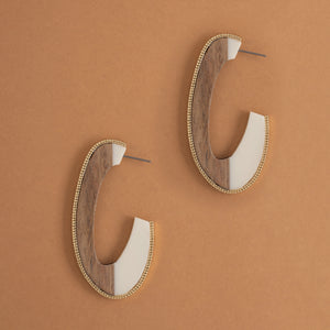 FLAT ASSYMETRICAL BROWN CREME EARRINGS [FW24]