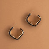 BLACK RHODIUM C-HOOK EARRINGS [FW24]