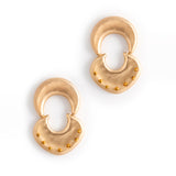 HAMMERED GOLD CURVE EARRINGS [FW24]