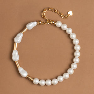WHITE PEARL GOLD MIX SHORT NECKLACE