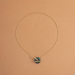 GREEN DISC PENDANT NECKLACE [FW24-D]