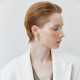 WHITE MIX GOLD HUGGIE PEARL EARRINGS [FW24]