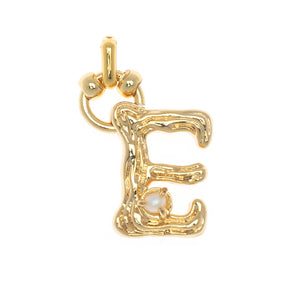 CHARM ALPHABET AND PEARL "E"(SMALL SIZE)