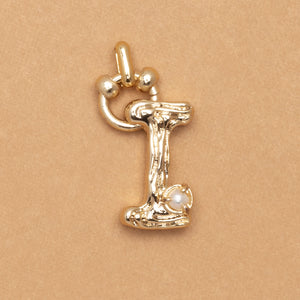 CHARM ALPHABET AND PEARL "I"(SMALL SIZE)