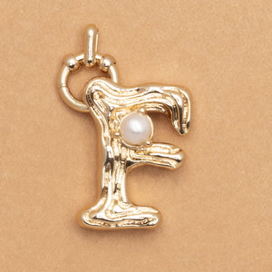 CHARM ALPHABET AND PEARL "F"(BIG SIZE)