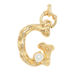 CHARM ALPHABET AND PEARL "G"(BIG SIZE)