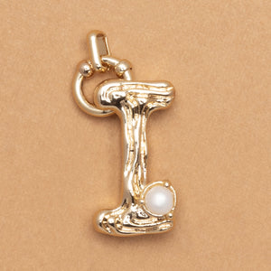 CHARM ALPHABET AND PEARL "I"(BIG SIZE)