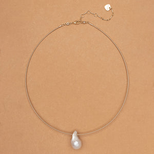 LUNA PEARL NECKLACE