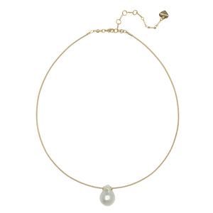 LUNA PEARL NECKLACE