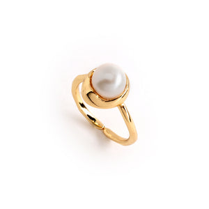 SINGLE WHITE PEARL RING