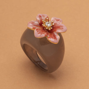 TAUPE BLOOM RING (PRE-ORDER TAKES 15 DAYS)