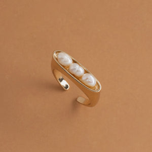 PEARL IN A POD RING