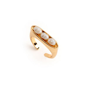 PEARL IN A POD RING