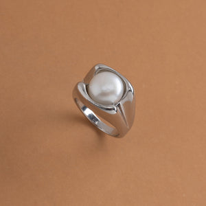 CHUNKY SILVER PEARL GOLD RING