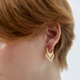 V-SHAPED WHITE PEARL STATEMENT EARRINGS