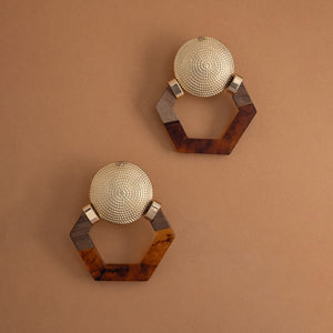 BROWN GOLD PENTAGON EARRINGS [FW24]