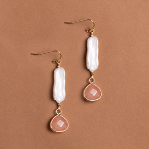 NUDE PEARL DROP EARRINGS