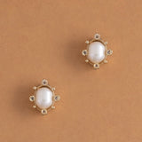 RHINESTONE OVAL WHITE PEARL STUD EARRINGS