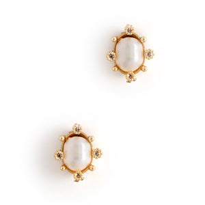 RHINESTONE OVAL WHITE PEARL STUD EARRINGS