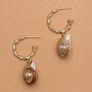 GOLD SHELL C HOOK EARRINGS