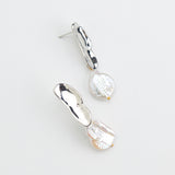 WHITE PEARL RHODIUM EARRINGS