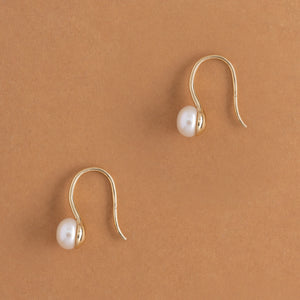CLASSIC PEARL U HOOK EARRINGS