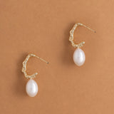 WHITE PEARL EARRINGS