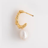 WHITE PEARL EARRINGS