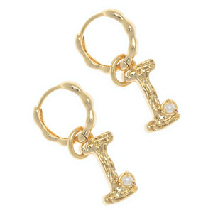 ALPHABET AND PEARL EARRINGS "I"