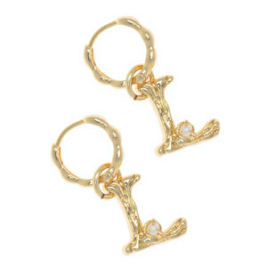 ALPHABET AND PEARL EARRINGS "L"