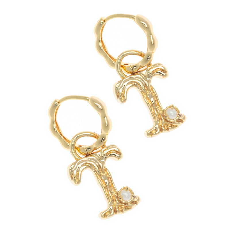 ALPHABET AND PEARL EARRINGS "T"